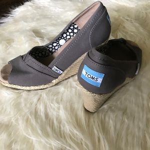 Toms Peep-Toe Wedges